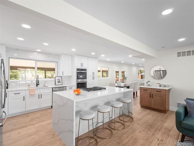5126 W Freemont, Littleton, CO 80128