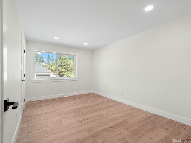 5126 W Freemont, Littleton, CO 80128