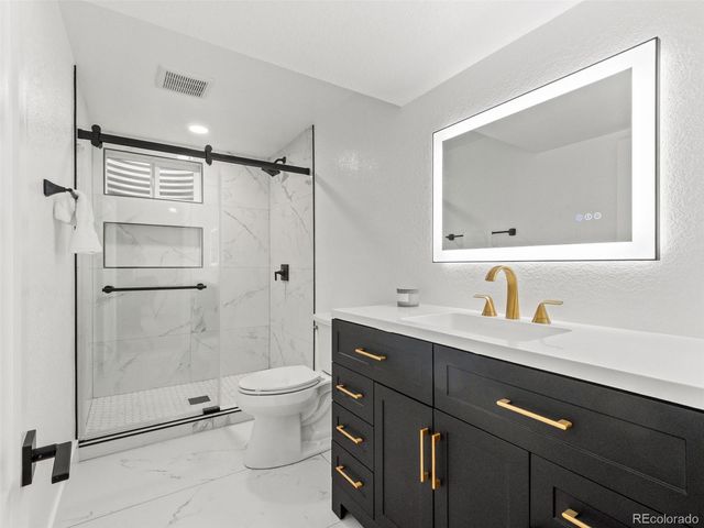 5126 W Freemont, Littleton, CO 80128