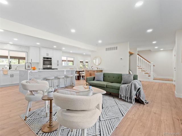 5126 W Freemont, Littleton, CO 80128