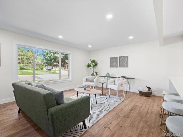5126 W Freemont, Littleton, CO 80128