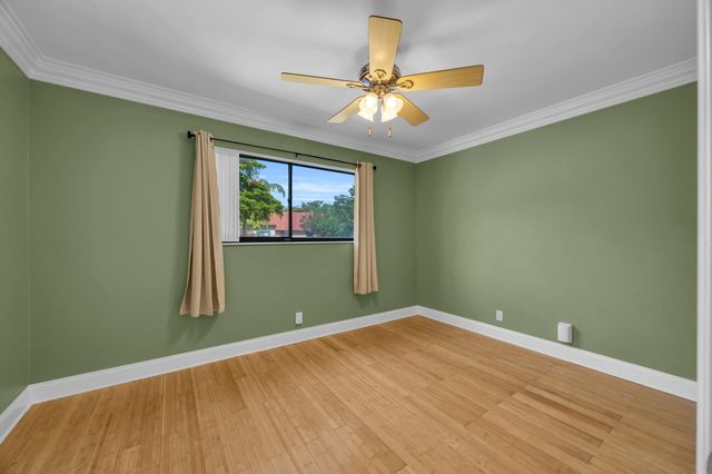 25 Lexington Lane W F, Palm Beach Gardens, FL 33418