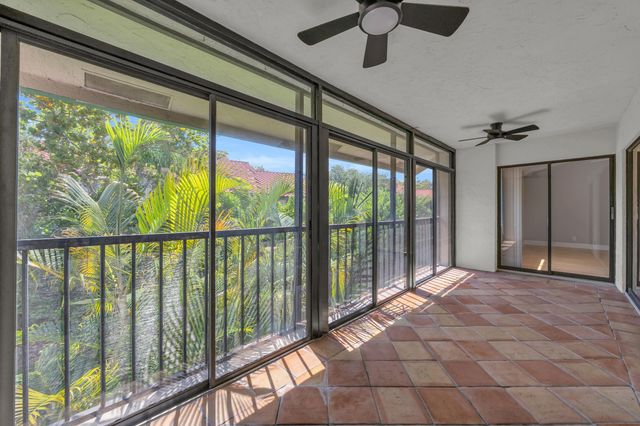 25 Lexington Lane W F, Palm Beach Gardens, FL 33418
