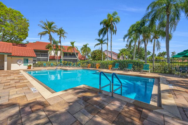 25 Lexington Lane W F, Palm Beach Gardens, FL 33418