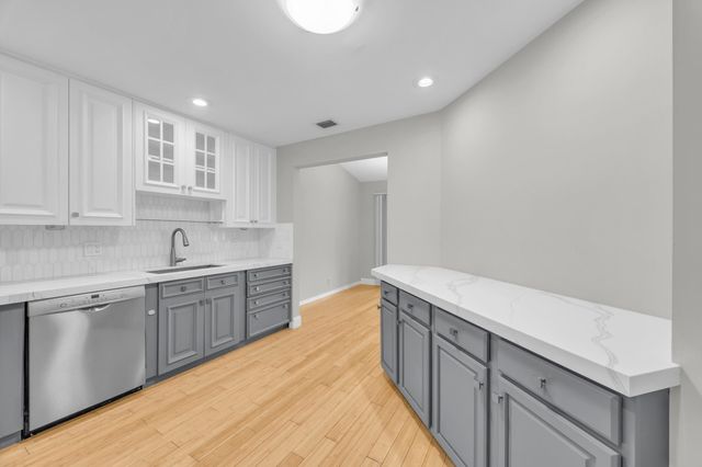 25 Lexington Lane W F, Palm Beach Gardens, FL 33418