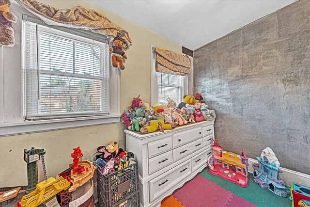 2802 10Th ST, Roanoke, VA 24012