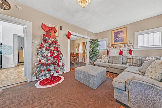 2802 10Th ST, Roanoke, VA 24012