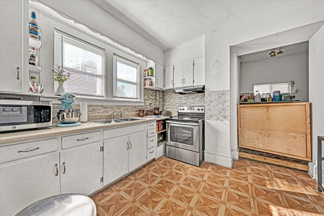 2802 10Th ST, Roanoke, VA 24012