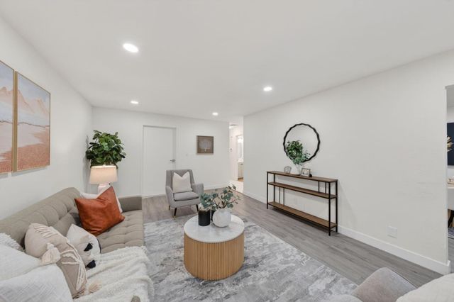 1579 Branham Lane, San Jose, CA 95118