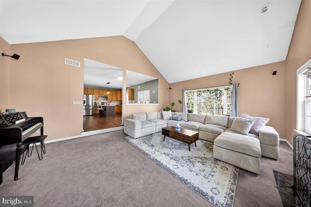 118 MINERS LN, Newark, DE 19713