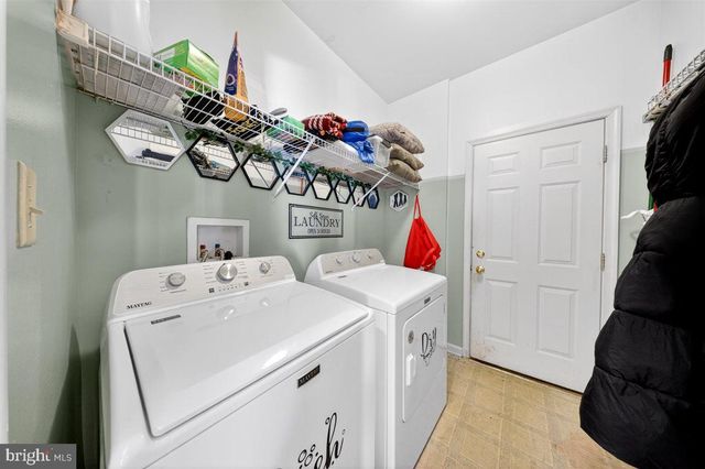 118 MINERS LN, Newark, DE 19713