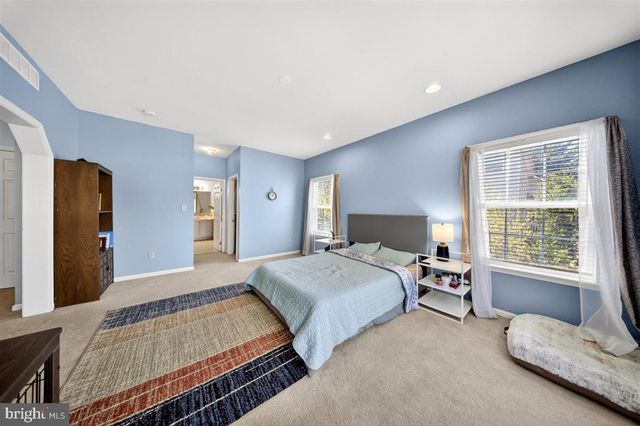 118 MINERS LN, Newark, DE 19713