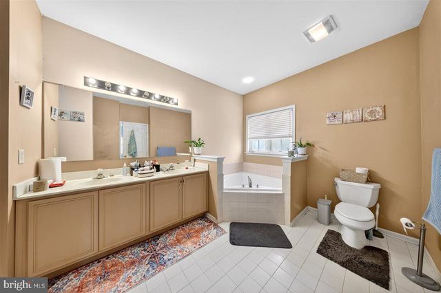 118 MINERS LN, Newark, DE 19713