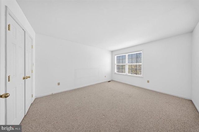 118 MINERS LN, Newark, DE 19713