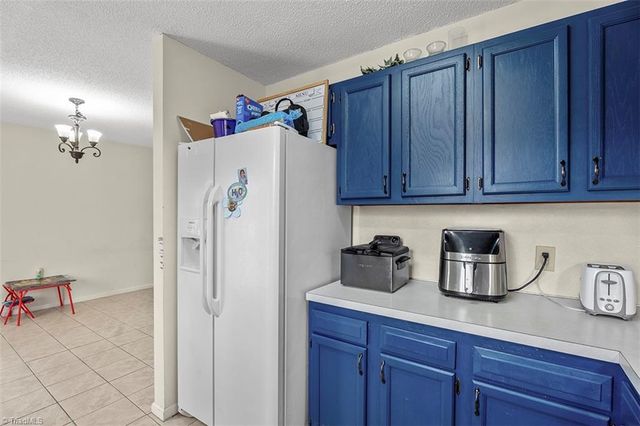 113 Falling Creek Drive, Thomasville, NC 27360