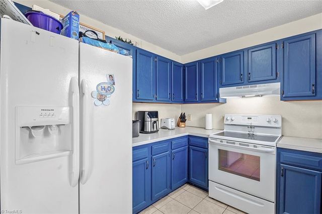 113 Falling Creek Drive, Thomasville, NC 27360