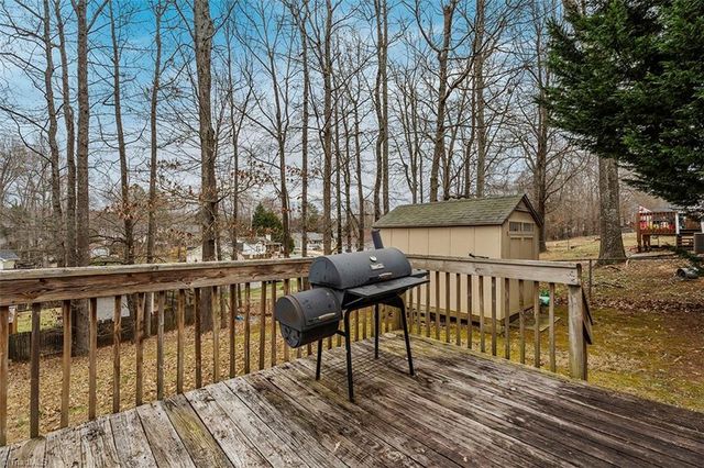 113 Falling Creek Drive, Thomasville, NC 27360