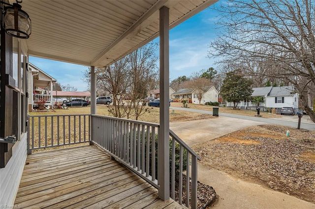 113 Falling Creek Drive, Thomasville, NC 27360