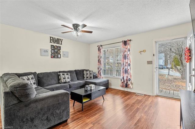 113 Falling Creek Drive, Thomasville, NC 27360