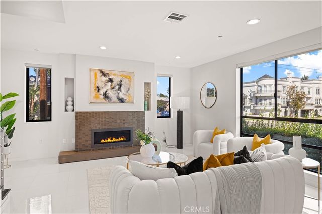 4485 Hazeltine Avenue 1, Sherman Oaks, CA 91423