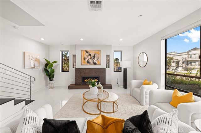 4485 Hazeltine Avenue 1, Sherman Oaks, CA 91423