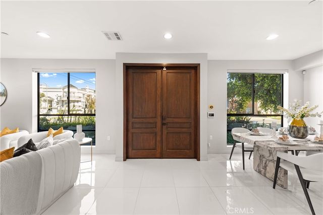 4485 Hazeltine Avenue 1, Sherman Oaks, CA 91423