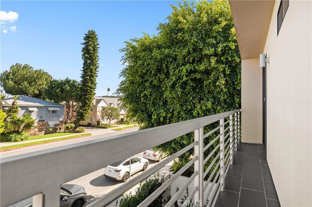 4485 Hazeltine Avenue 1, Sherman Oaks, CA 91423