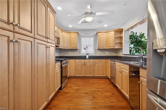 2140 Vista Cir Apt 403, Virginia Beach, VA 23451