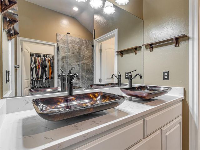 2995 N Clarke Street, Choctaw, OK 73020