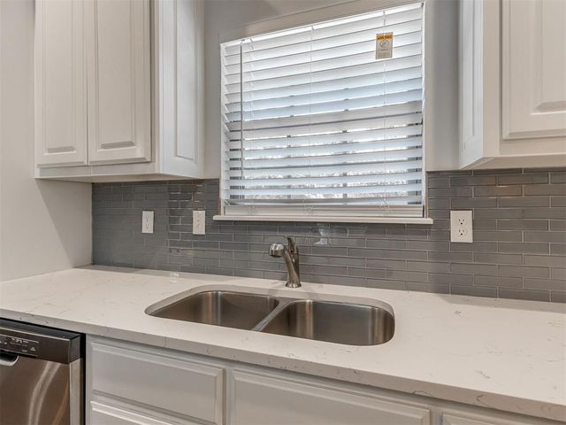 2995 N Clarke Street, Choctaw, OK 73020