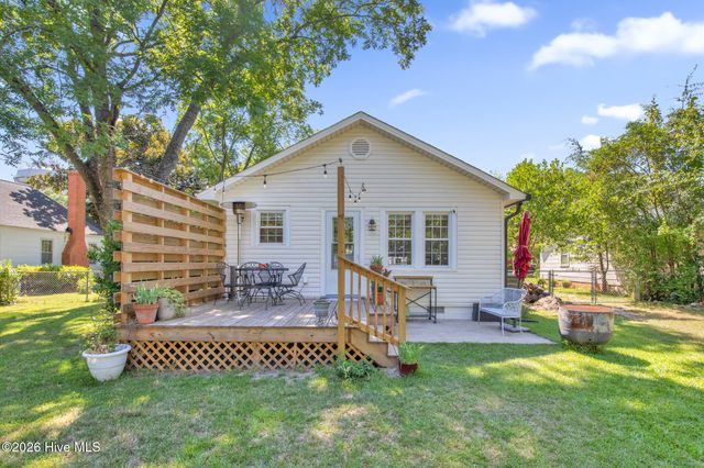 214 N Virginia Avenue, Fayetteville, NC 28305