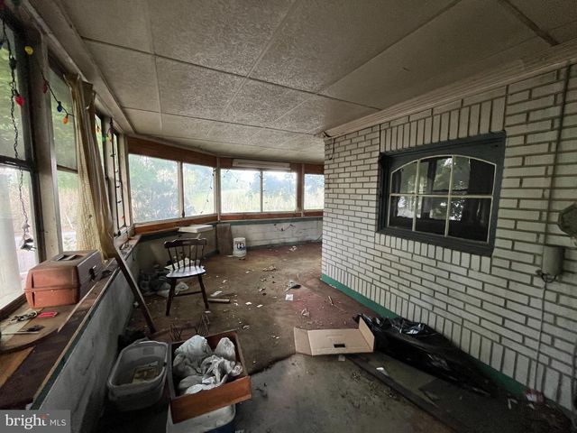 1390 WAGGONERS GAP RD, Carlisle, PA 17013