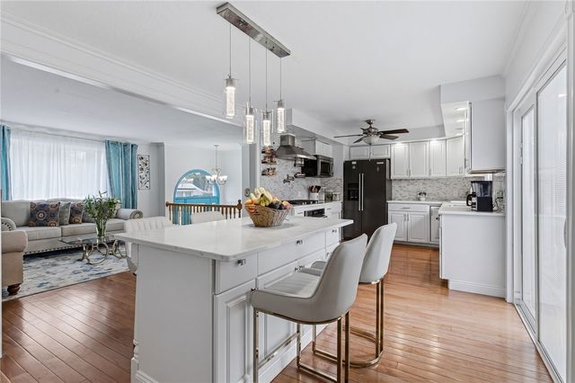 20 Stewart Street, Warwick, RI 02889