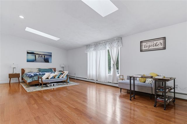20 Stewart Street, Warwick, RI 02889