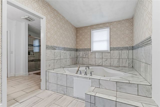 20 Stewart Street, Warwick, RI 02889