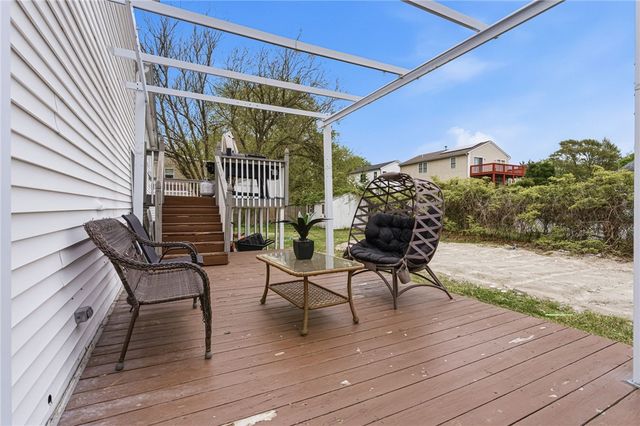 20 Stewart Street, Warwick, RI 02889