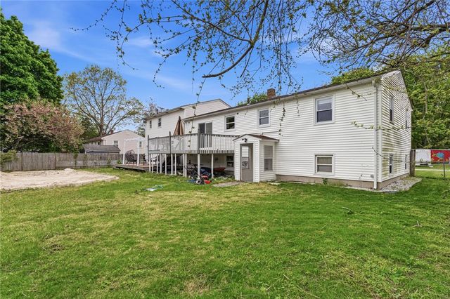 20 Stewart Street, Warwick, RI 02889