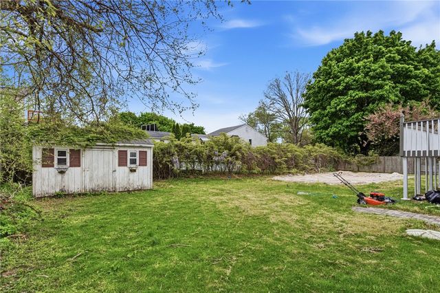 20 Stewart Street, Warwick, RI 02889