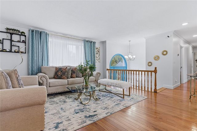 20 Stewart Street, Warwick, RI 02889