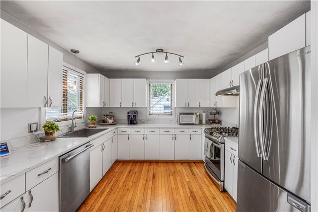 25 doane Street, Cranston, RI 02910