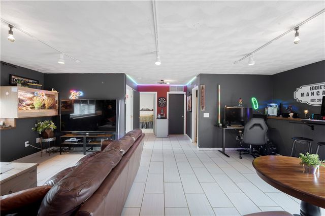 25 doane Street, Cranston, RI 02910