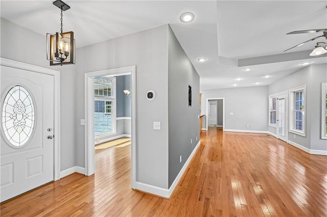 116 Savannah Street SE, Calhoun, GA 30701