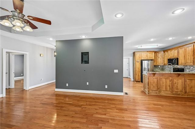 116 Savannah Street SE, Calhoun, GA 30701