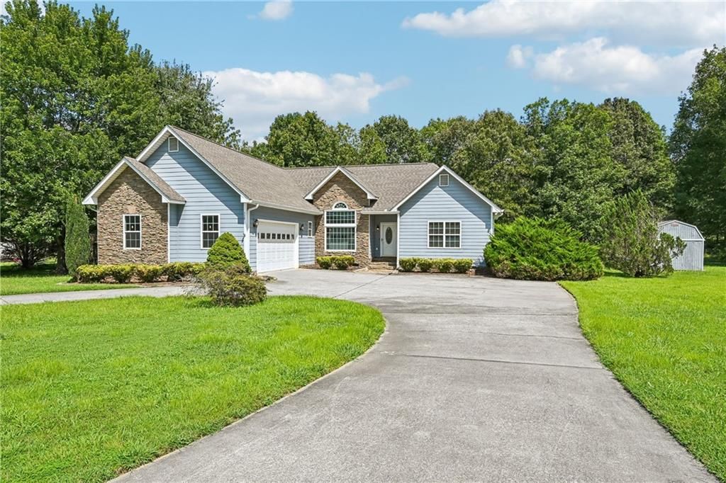 116 Savannah Street SE, Calhoun, GA 30701