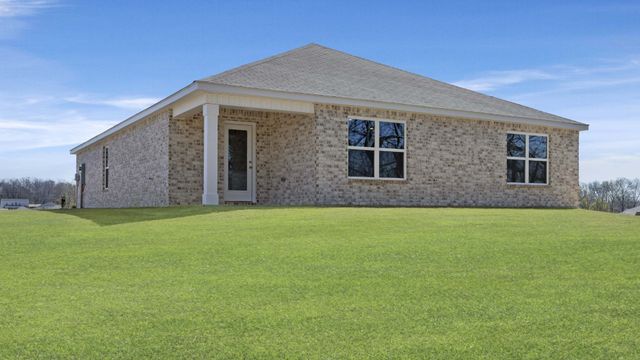 104 Aurora Circle, Fayetteville, TN 37334