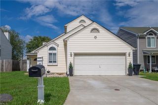 3152 Winterberry LN, Virginia Beach, VA 23453