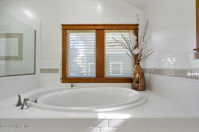 4157 W SHOREVIEW LN, Coeur D'alene, ID 83814