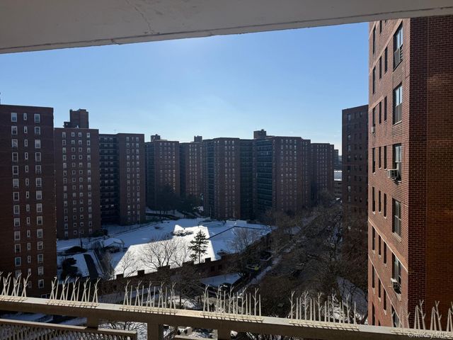 6145 98th Street 12G, Rego Park, NY 11374