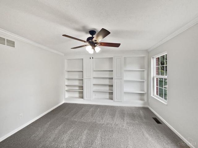 7795 Rock Port Way, West Chester, OH 45069