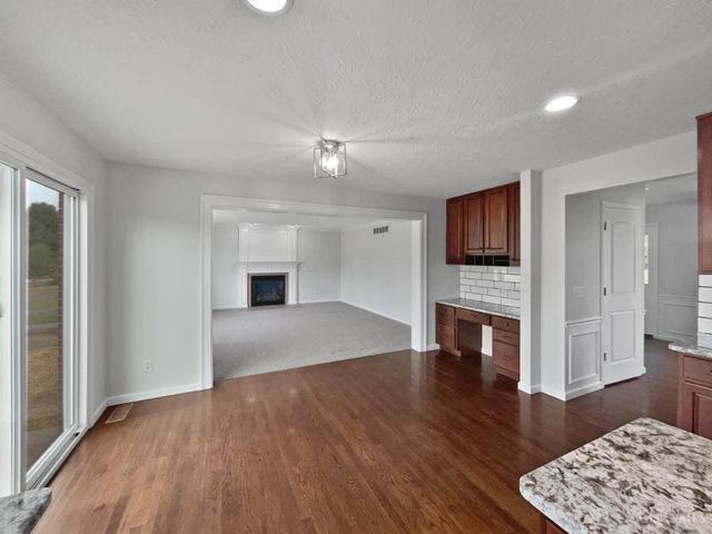 7795 Rock Port Way, West Chester, OH 45069